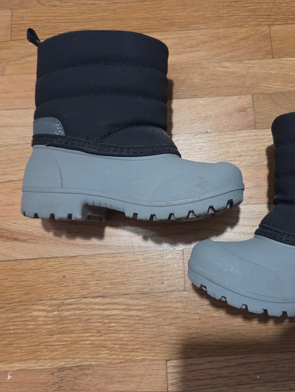 Carters Toddler Boy Kids Waterproof Winter Boots - Black and Gray / Size 9